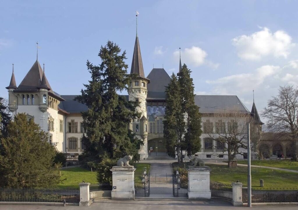 연방시이며 사실상 수도인 스위스 베른 여행 코스 BEST 10 베른-역사박물관아인슈타인-박물관-Bernisches-Historisches-Museum